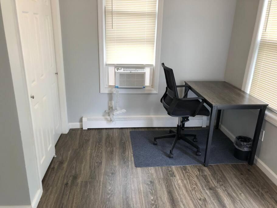 Private 2-Bedroom With Free Parking And Direct Bus To Nyc Manhattan Only 2 Blocks Away Линден Экстерьер фото